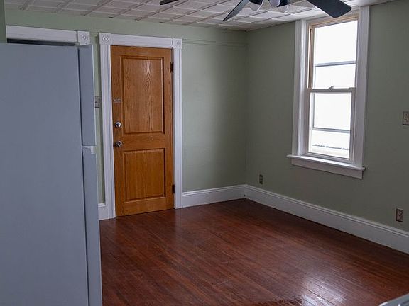 4th image of 606 Lansing St Floor 2