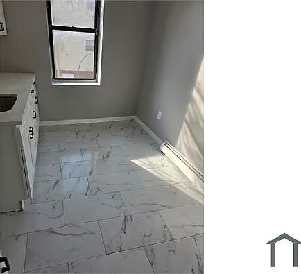 4th image of 296 Renner Ave