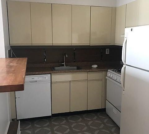 3rd image of 13728 Centreville St #2