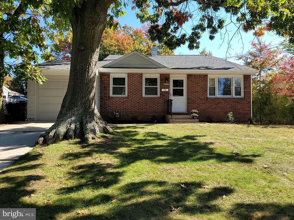 1st image of 215 Woodland Ave