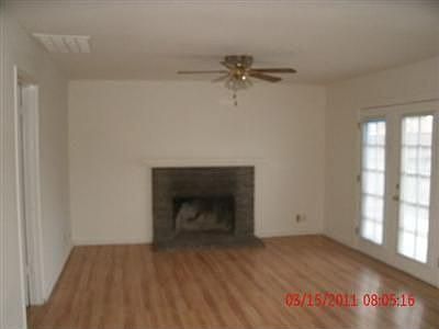 5th image of 4523 N Sunnyside Ave