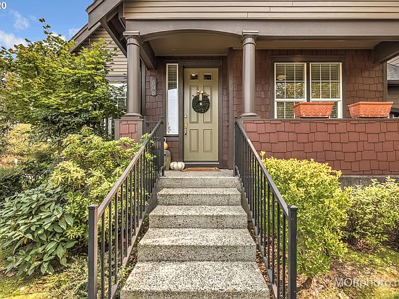 5th image of 898 NE 73rd Ave
