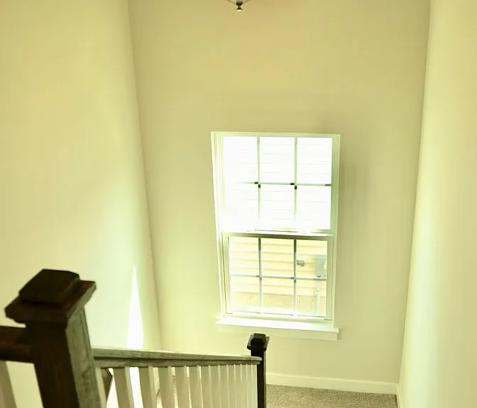1331 Darling Dr — Photo 9