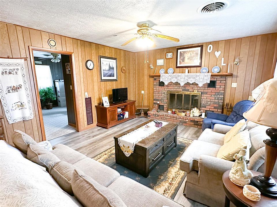 104 W 1st St, Coffeen, IL 62017 Zillow