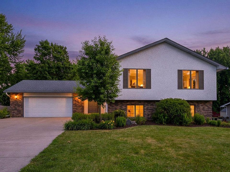 1st image of 4027 Elmwood Dr
