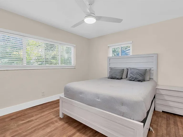 518 77th Ave — Photo 28