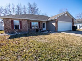 1413 Gregory Ln, Fulton, MO 65251