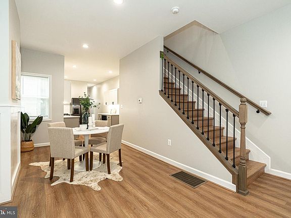 2nd image of 822 S Ellwood Ave
