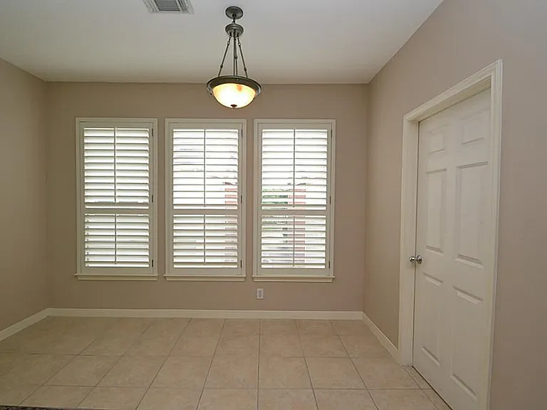 722 Memorial Heights Dr — Photo 15