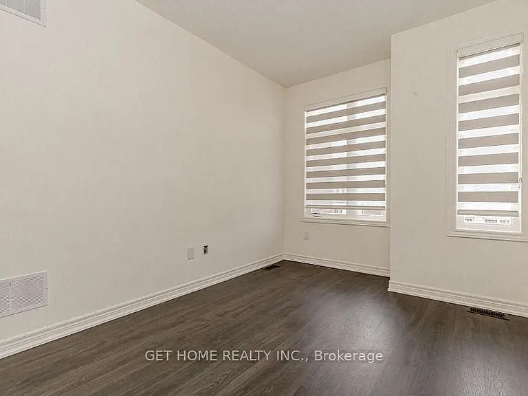 20 Silver Meadow Gdns — Photo 31