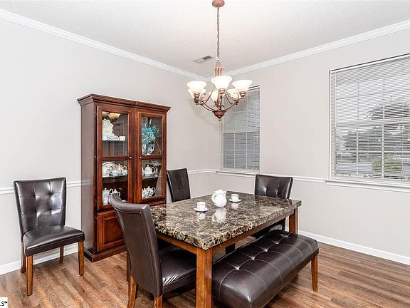 5th image of 16 Blossom Park Ct
