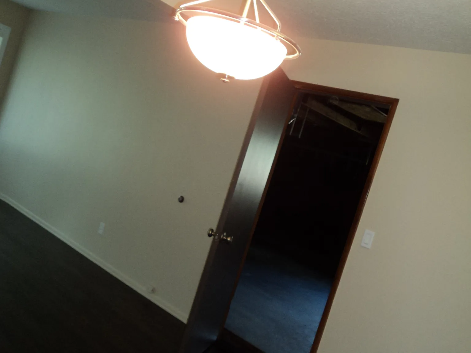 3 bed, 996 sqft, $2,450 — Photo 3