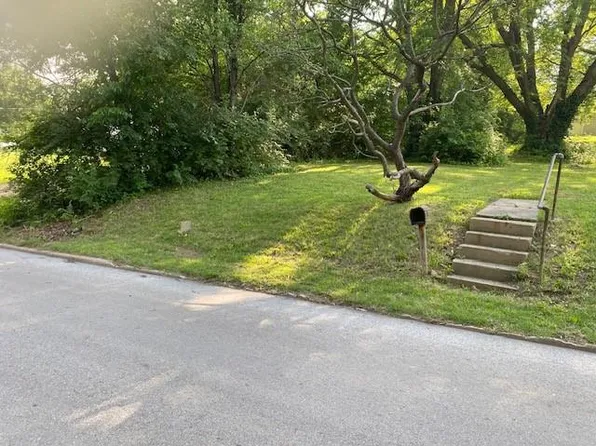 1021 Ash St, Atchison, KS 66002