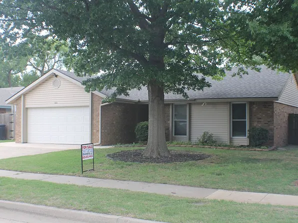 621 Cypress Dr, Oklahoma City, OK 73170
