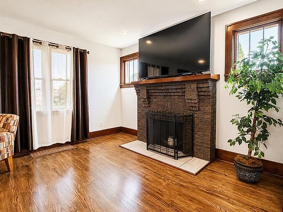2nd image of 107 S Shield St