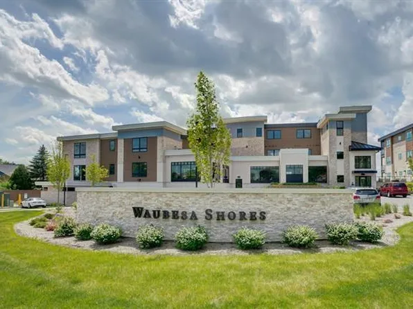 5604 Lake Edge Road #202, Mcfarland, WI 53558