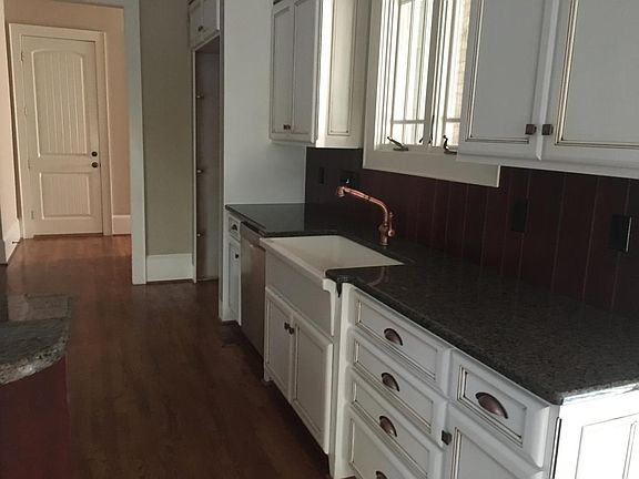 Gourmet Kitchen