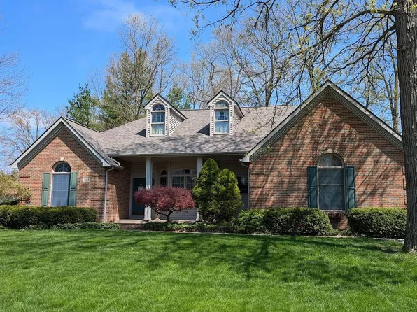 3454 Highland Dr, Bay City, MI 48706