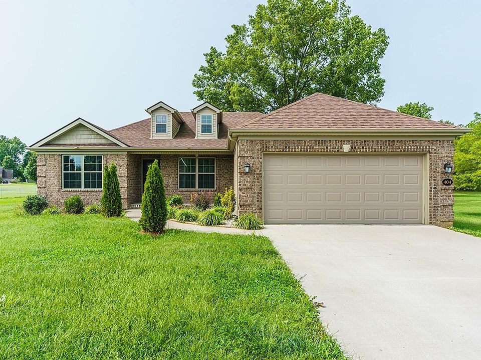 1st image of 404 Windy Oaks Cir