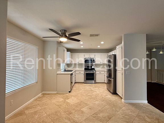 5th image of 10158 Wateridge Cir Unit 133