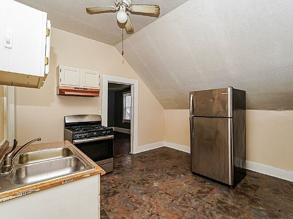 5th image of 6010 Wakefield Ave