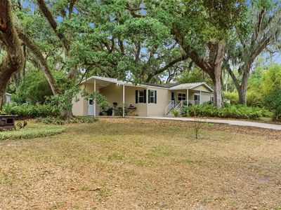 9101 WOOD TERRACE DRIVE, Tampa, FL, 33637