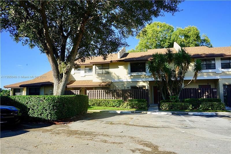 1st image of 290 SW 97th Ave #290