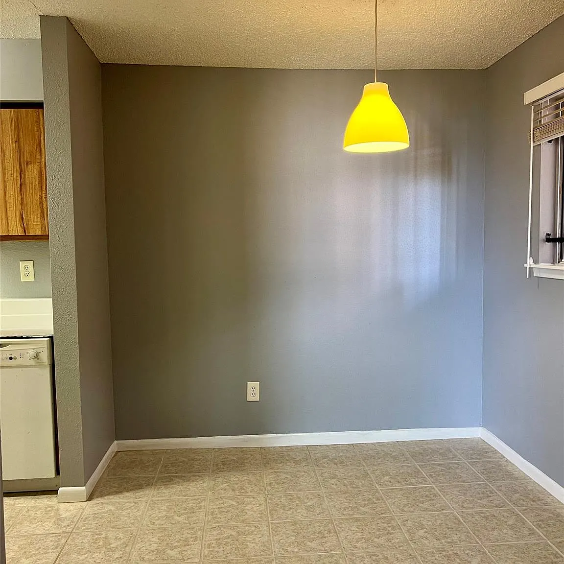 1 bed, 1.0 bath, 727 sqft, $850 — Photo 3