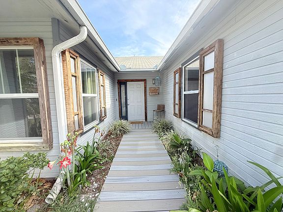 5th image of 14349 Courtney Woods Ln