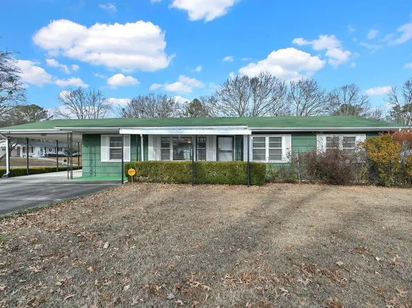 1421 9th St SE, Cullman, AL 35055
