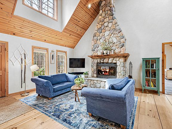 5th image of 6253 Hillview Ct