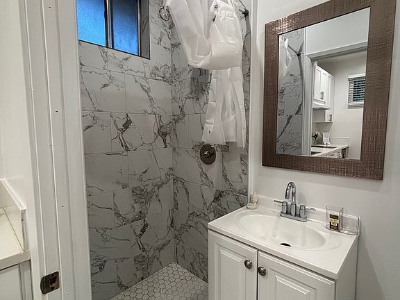 5th image of 7575 Simpson Ave #2