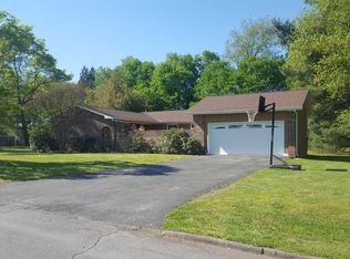 1071 Cedar Cir, Lenoir City, TN 37772