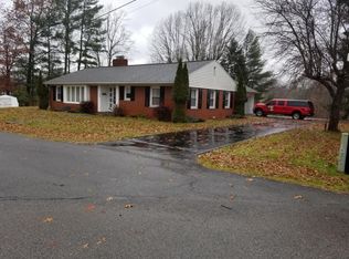 102 Center St, Summersville, WV 26651