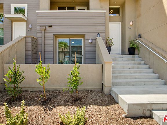 2nd image of 794 Colorado Cir
