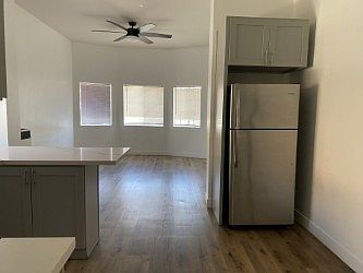 4th image of 1341 S Union Ave #4