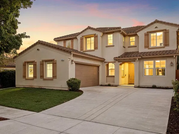 9743 Desert Bloom Pl, Gilroy, CA 95020
