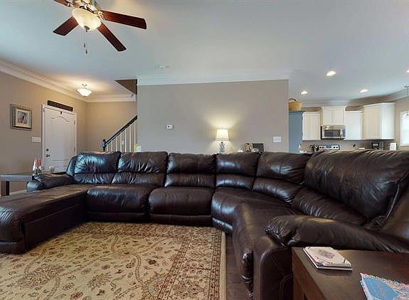 4th image of 2409 Clinging Vine Ln