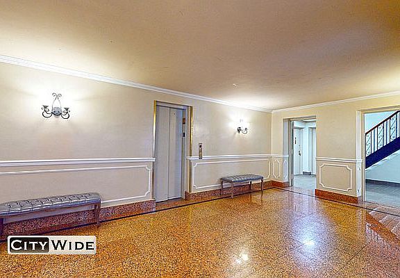 5th image of 30 Charlton St APT 2G