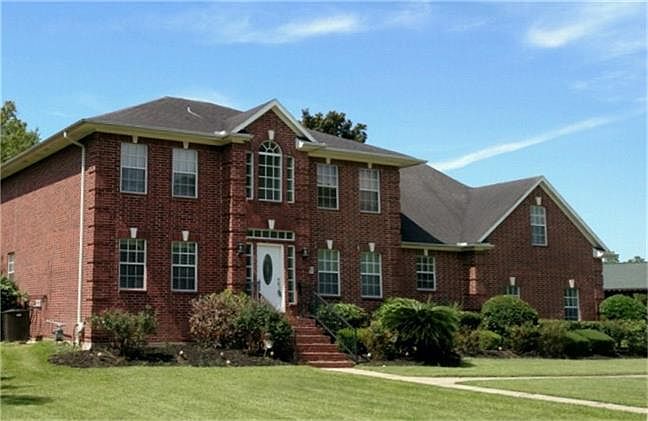 1st image of 1214 S Country Club Dr