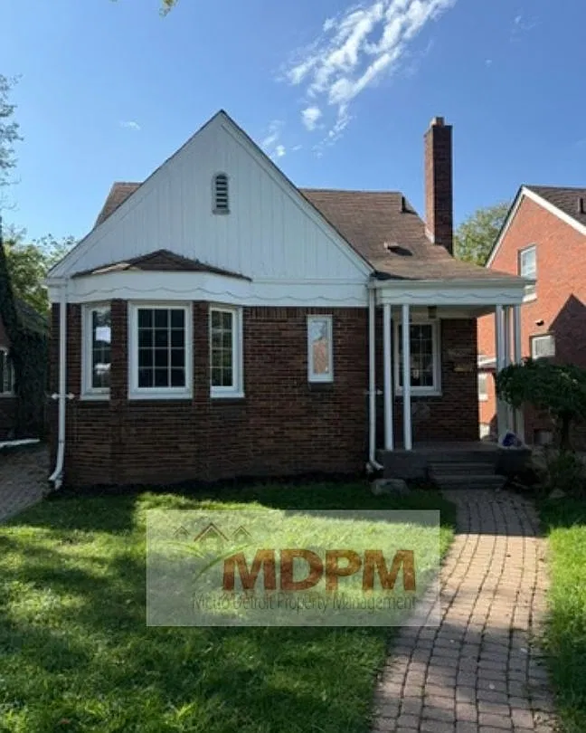 3 bed, 1045 sqft, $1,150 — Photo 2