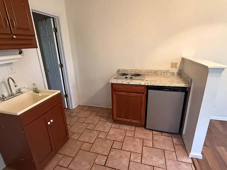 Efficiency apartment mini-kitchen