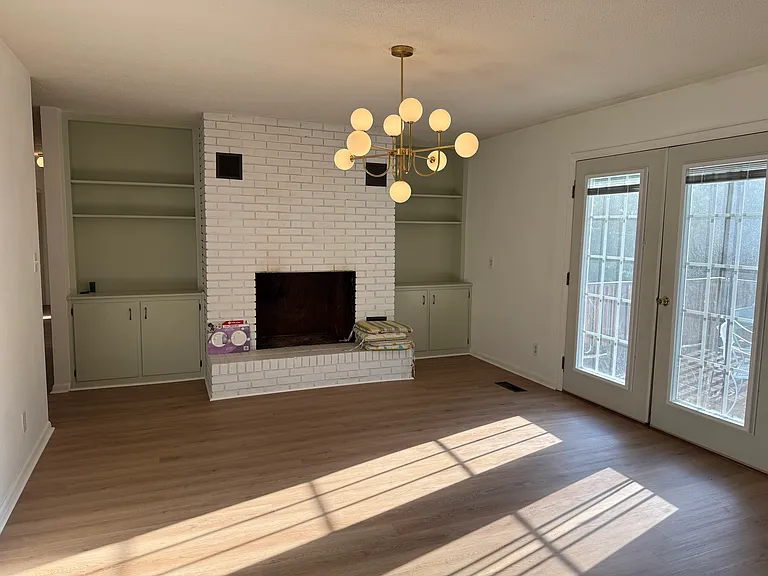 923 W Crest Rd — Photo 10