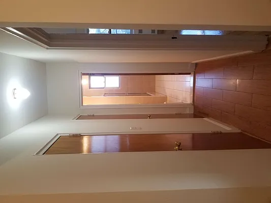 Rented by Max & Associates Realty Corp | media 9