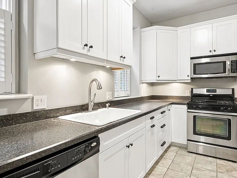 912 Matoaka St #1 — Photo 11