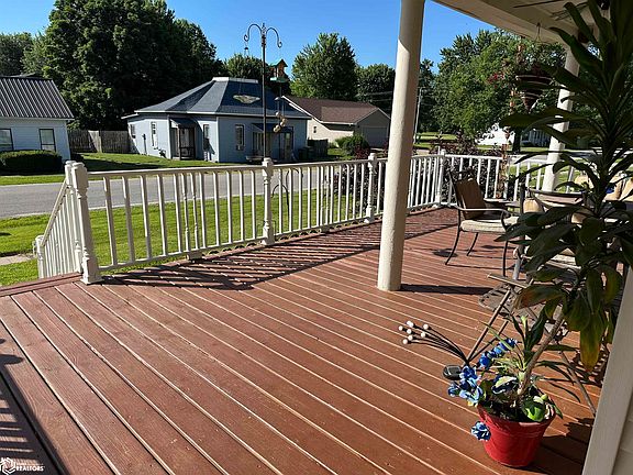 2nd image of 407 1st St