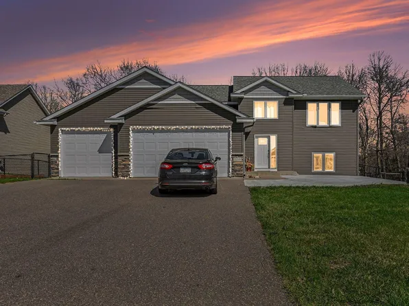 31149 Algonquin Trl, Chisago City, MN 55013