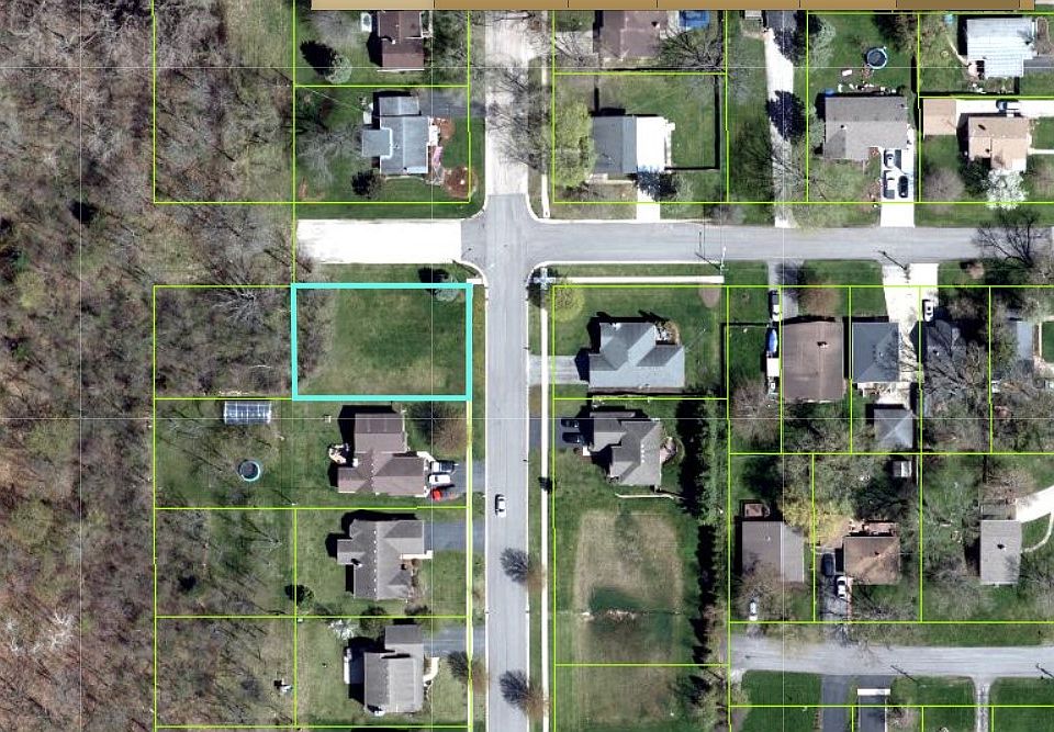 1st image of 902 Gerry St