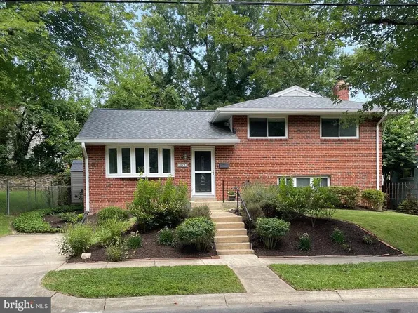 10227 Leslie St, Silver Spring, MD 20902