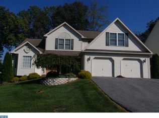 303 Shelly Dr, Sinking Spring, PA 19608